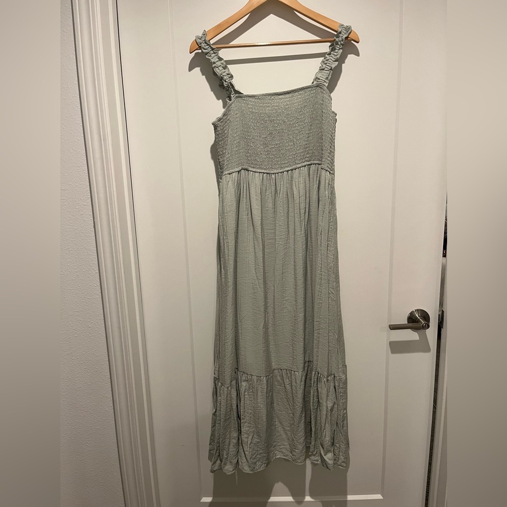 Chic Sage Green Midi Dress with Ruffled Straps